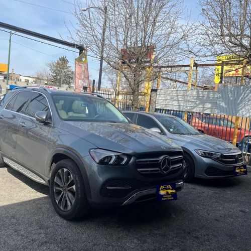 Calibrated HUD compatible windshield replacement in Cicero, IL after precise sensor adjustment.